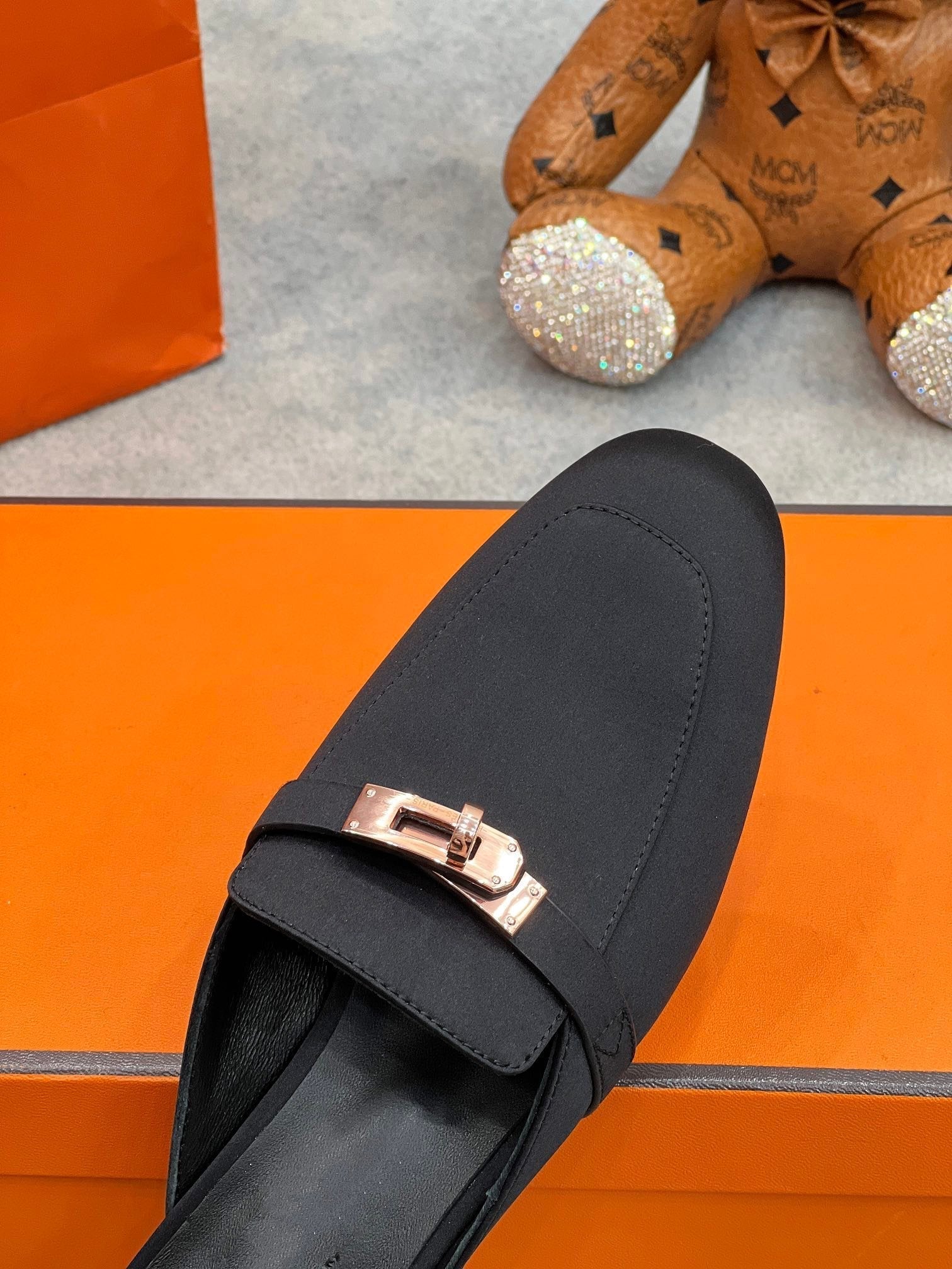 HERMES 0Z Mule Black Silk Thick Cloth/Sheepskin