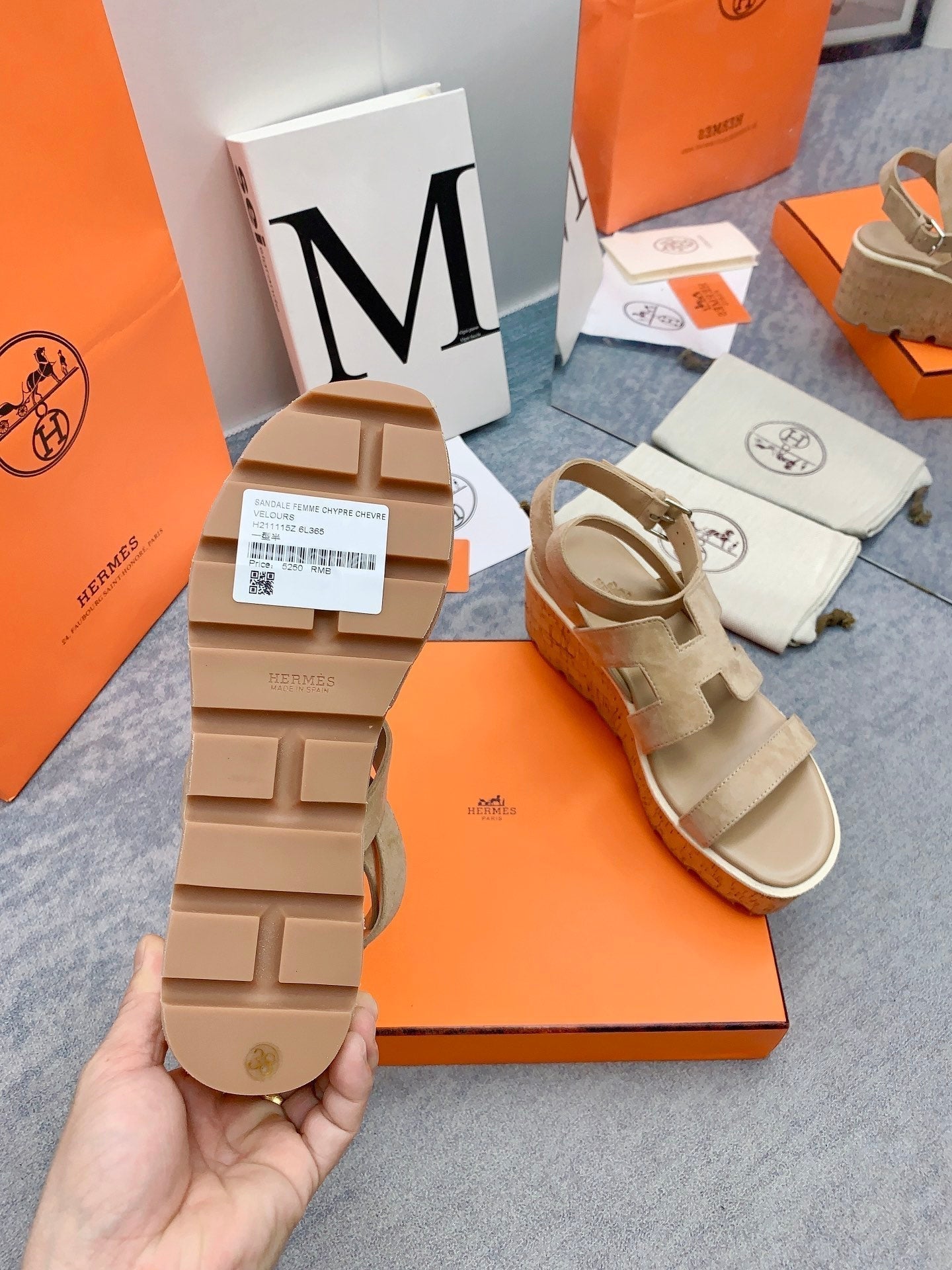 HERMES HAVANE 30 SANDAL IN TORTILLA BROWN SUEDE