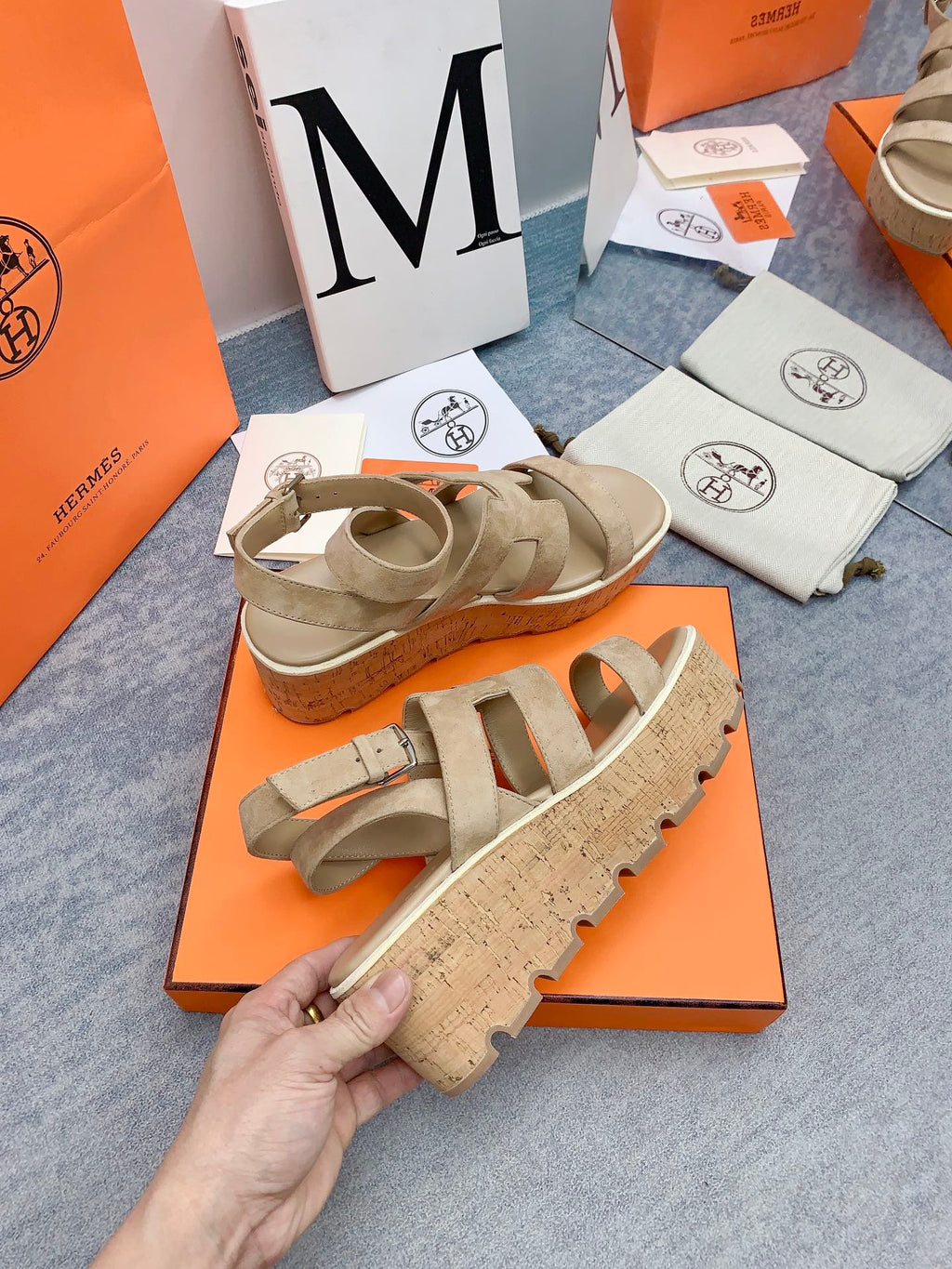 HERMES HAVANE 30 SANDAL IN TORTILLA BROWN SUEDE