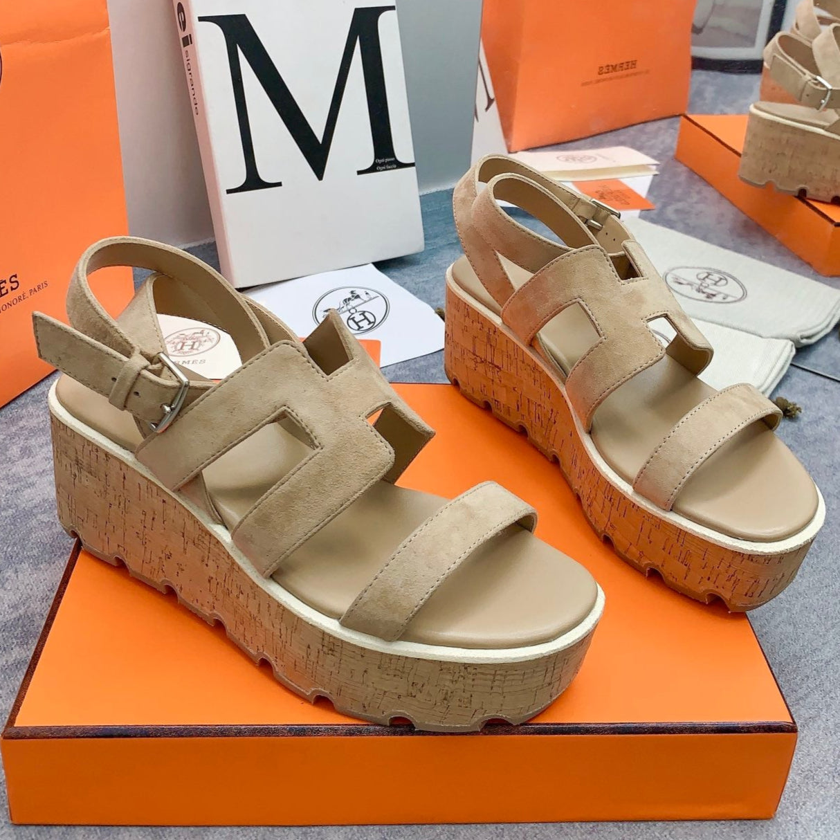HERMES HAVANE 30 SANDAL IN TORTILLA BROWN SUEDE