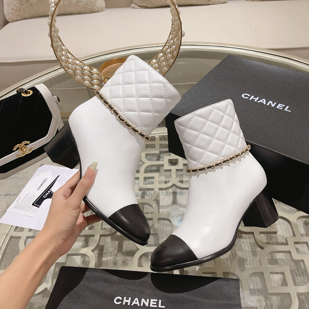CHANEL MID-HEEL ANKLE BOOTS IN WHITE CALFSKIN