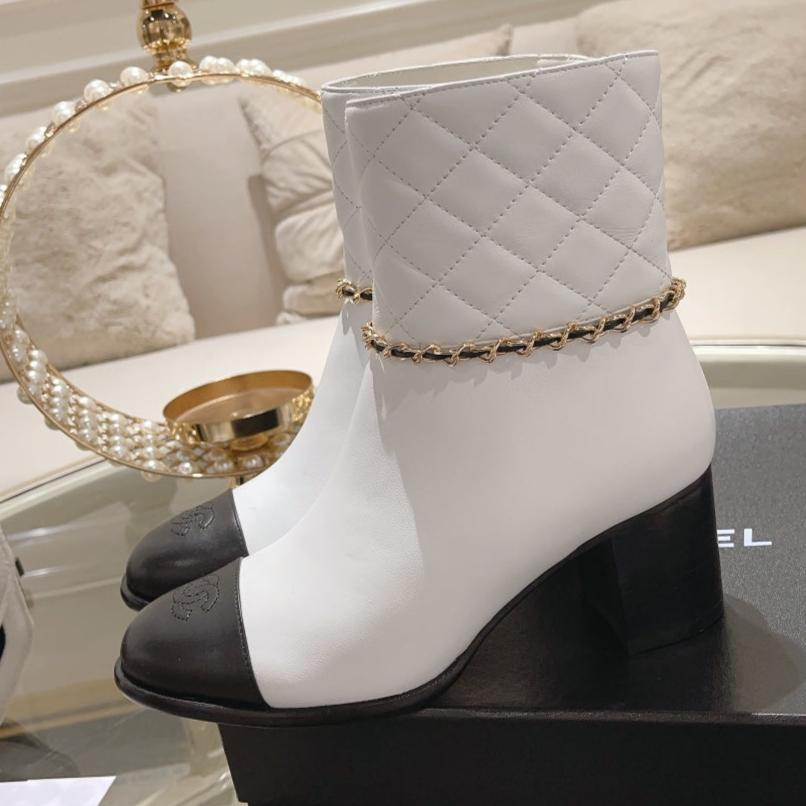 CHANEL MID-HEEL ANKLE BOOTS IN WHITE CALFSKIN