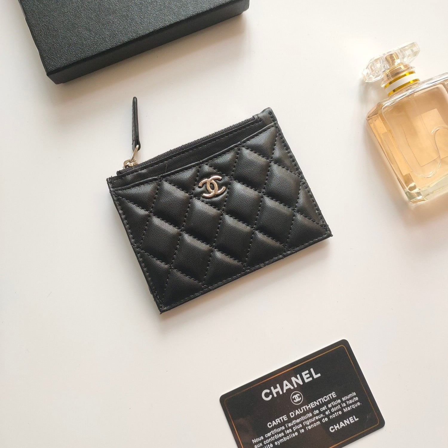 CHANEL ZIPPED CARD HOLDER 11.5 BLACK CALFSKIN