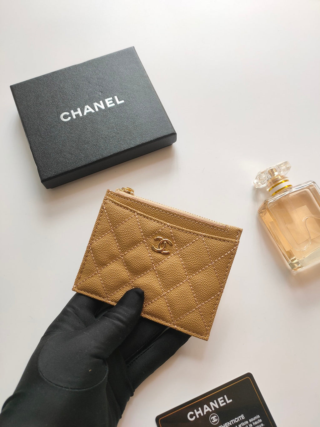 CHANEL ZIPPED CARD HOLDER 11.5 AMBER GRAINED CALFSKIN GOLD ICON