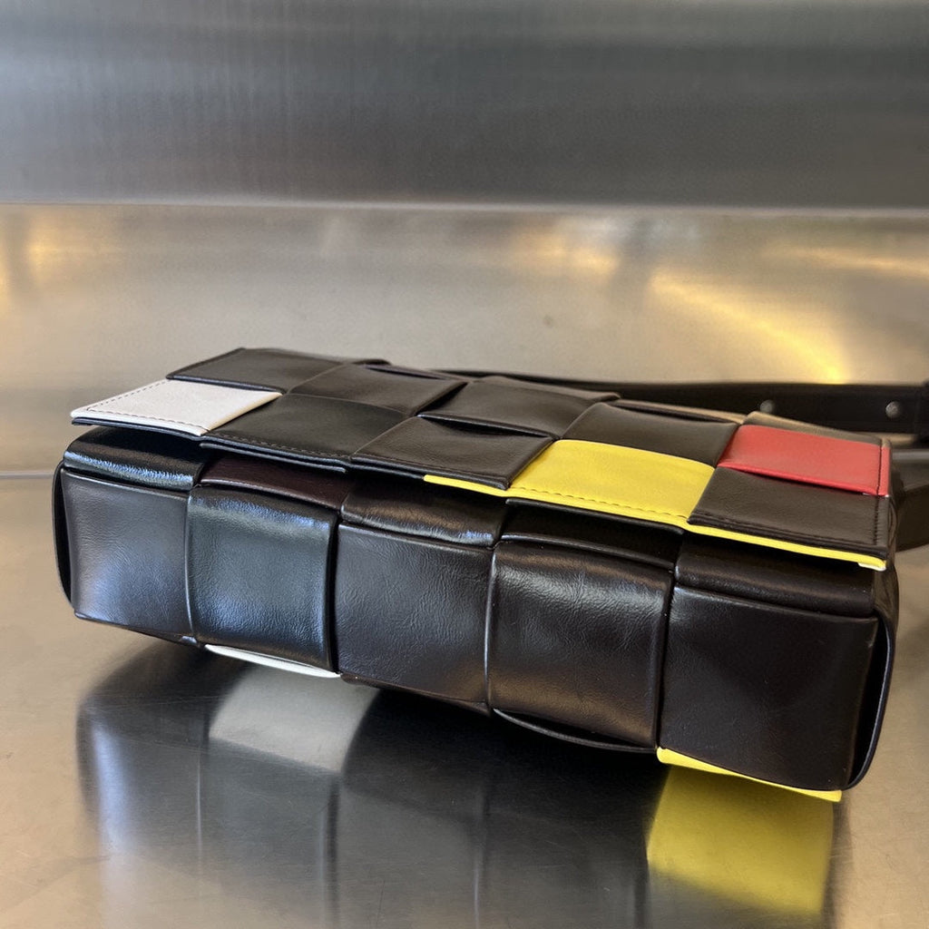 BOTTEGA VENETA SMALL CASSETTE 23 IN COLORFUL CALFSKIN