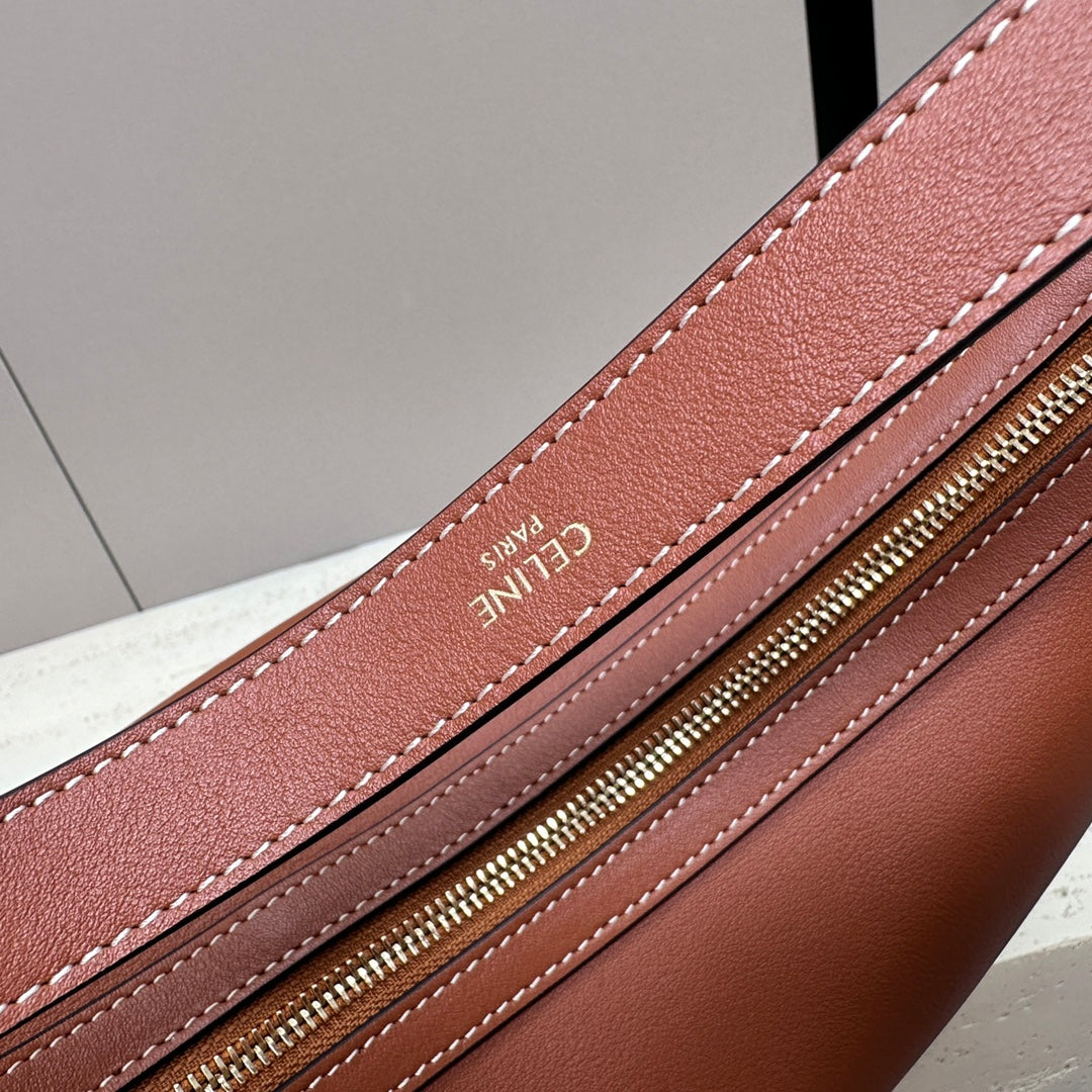 CELINE MEDIUM 30 HELOÏSE BAG CUIR TRIOMPHE IN BRONZE BROWN SUPPLE CALFSKIN