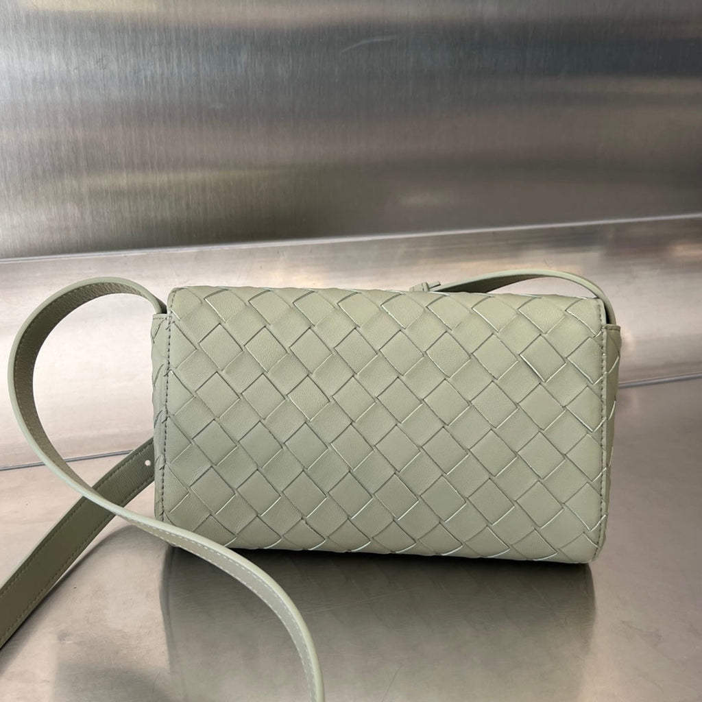 BOTTEGA VENETA ANDIAMO 21 IN GRAY OLIVE LAMBSKIN