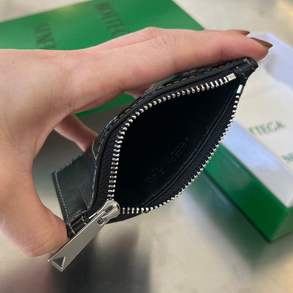 BOTTEGA VENETA ZIPPED CARD CASE 11 BLACK CALFSKIN