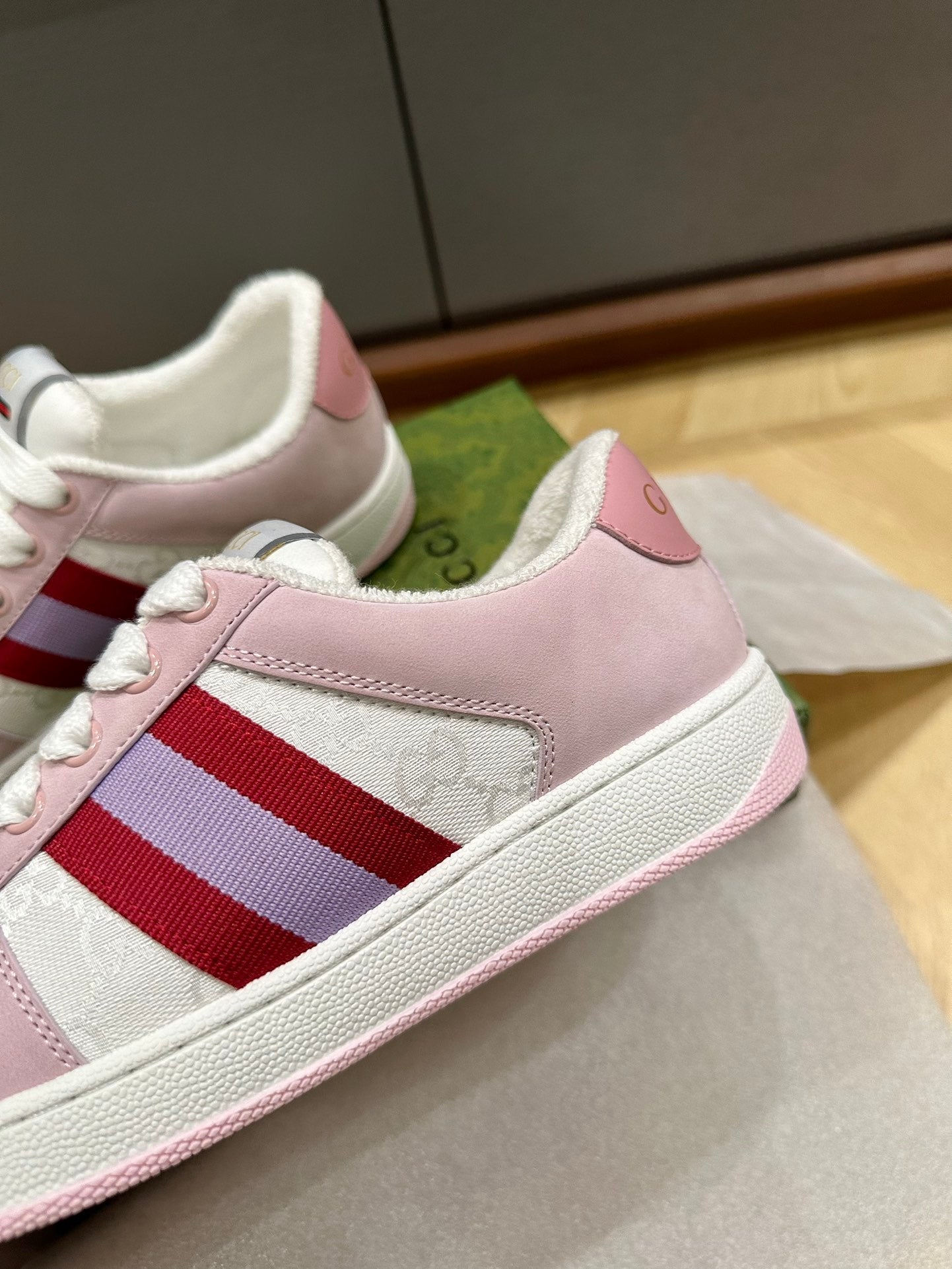 GUCCI WOMEN'S SCREENER TRAINER LIGHT PINK CALFSKIN