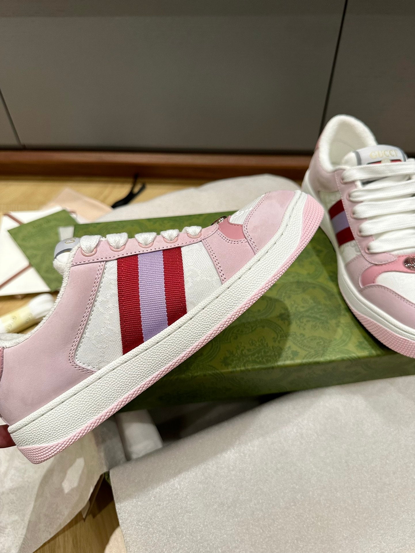GUCCI WOMEN'S SCREENER TRAINER LIGHT PINK CALFSKIN