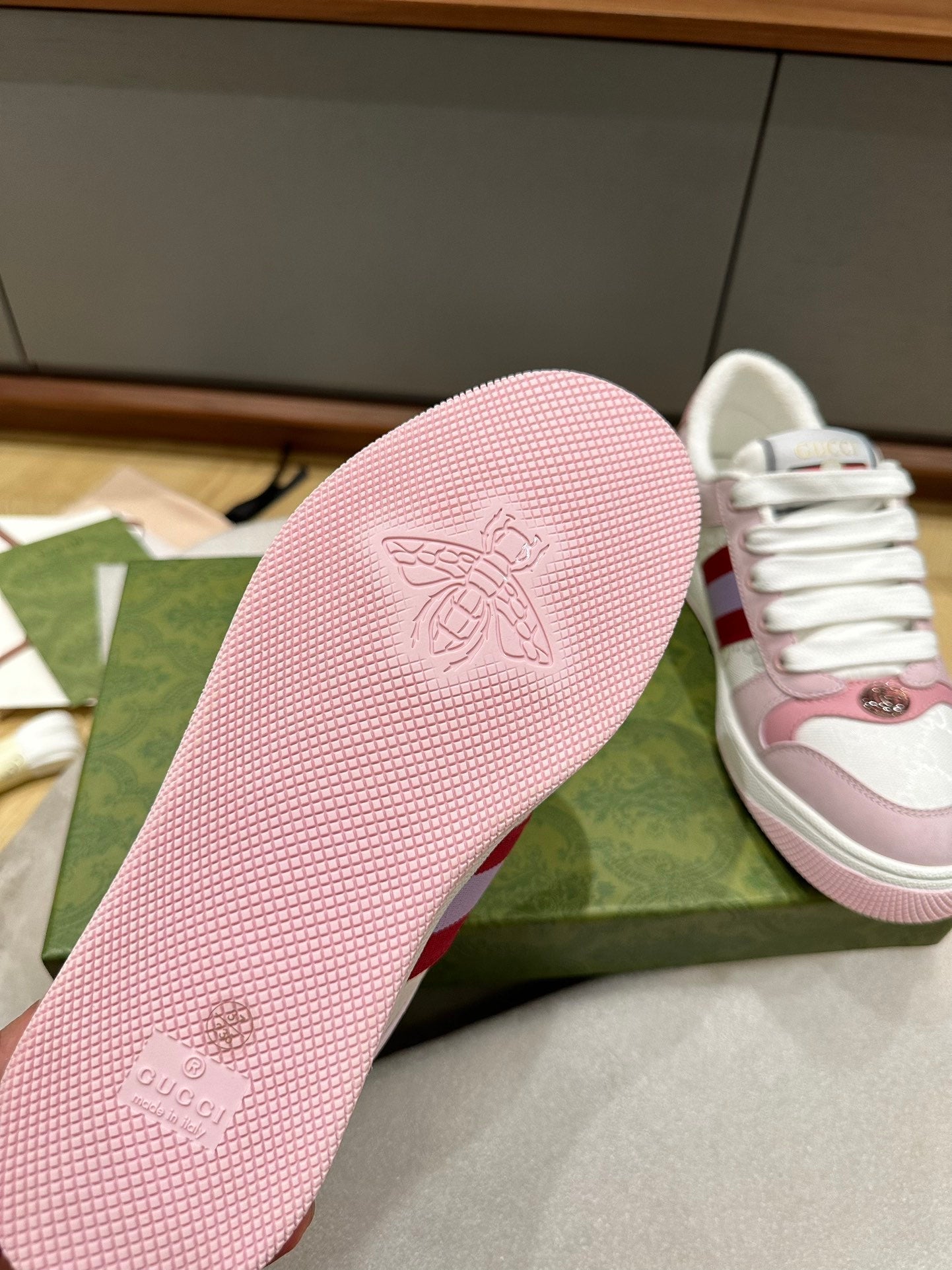 GUCCI WOMEN'S SCREENER TRAINER LIGHT PINK CALFSKIN