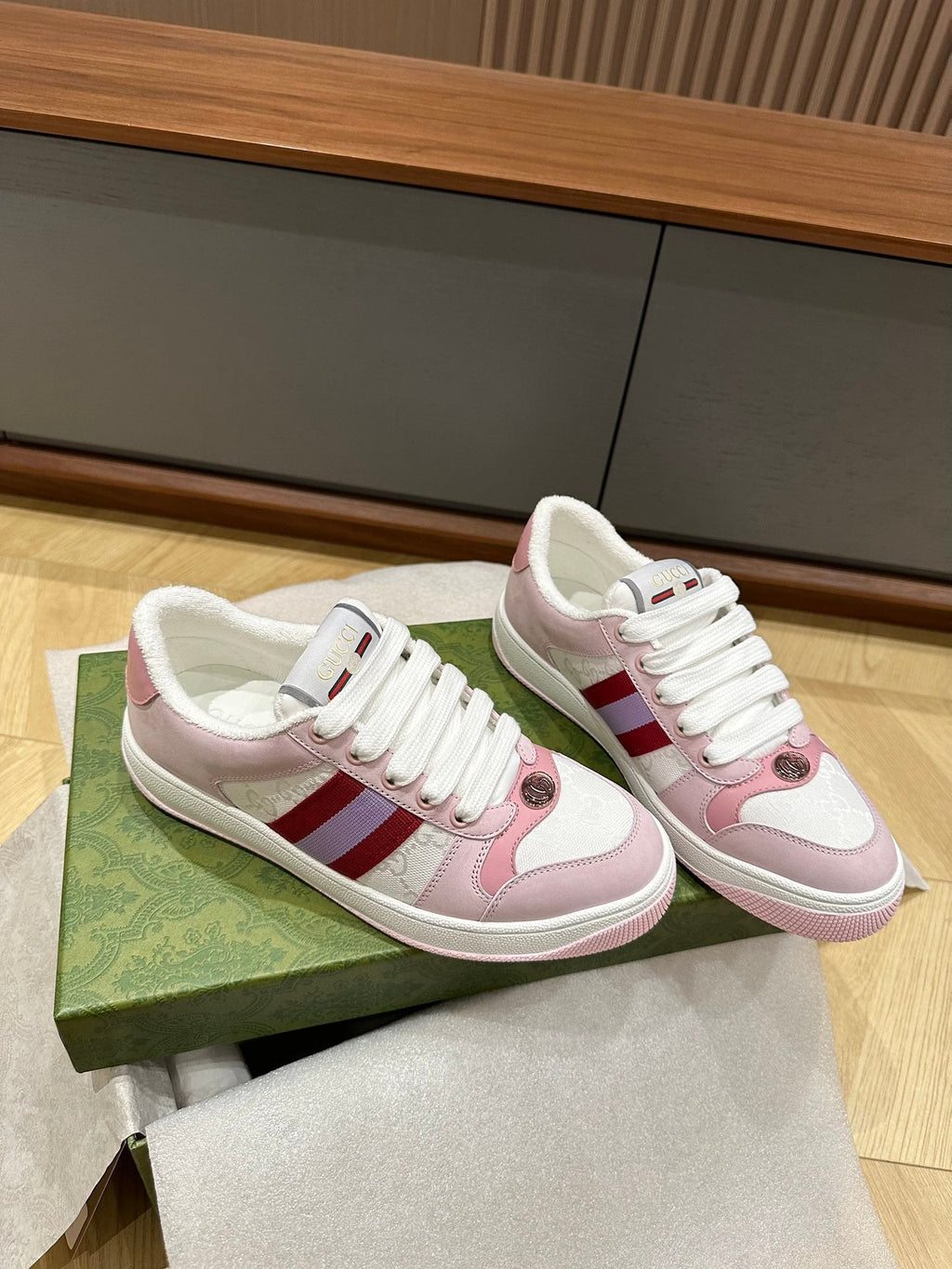 GUCCI WOMEN'S SCREENER TRAINER LIGHT PINK CALFSKIN
