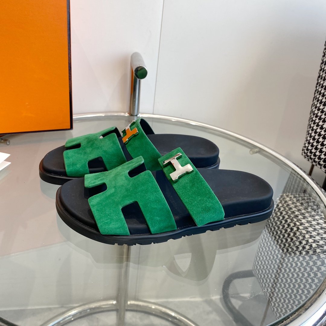 HERMES Chypre Sandal Green Suede