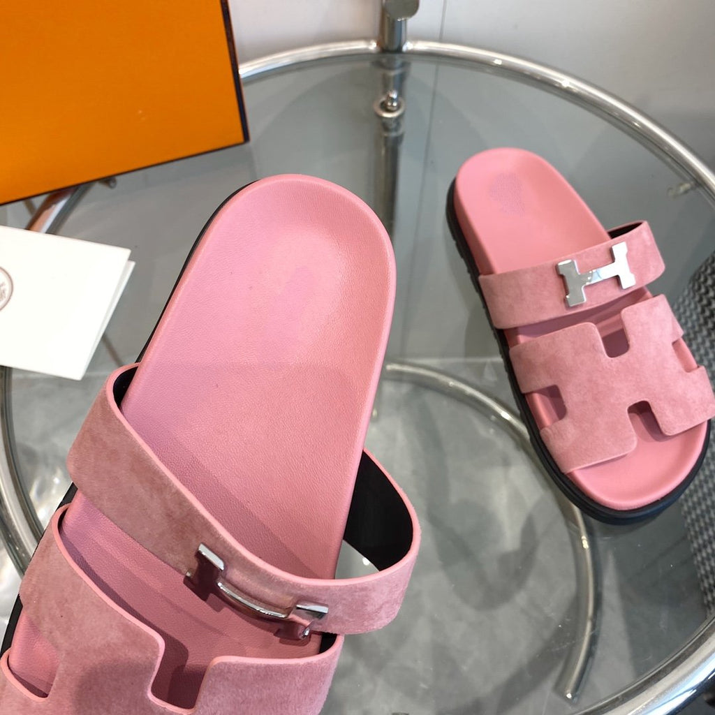 HERMES Chypre Sandal Pink Suede