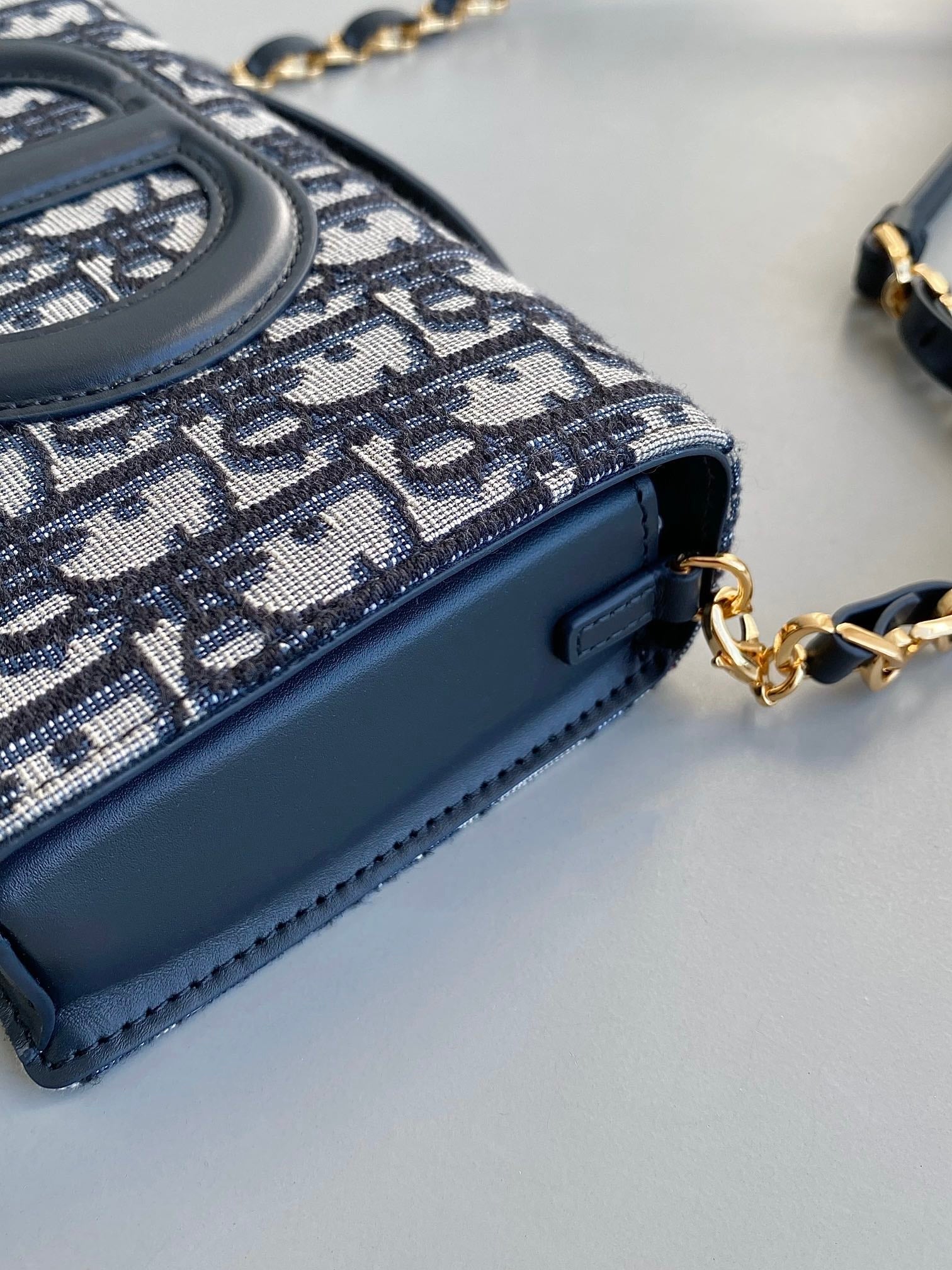 DIOR SIGNATURE CHAIN BAG 21 IN BLUE OBLIQUE JACQUARD