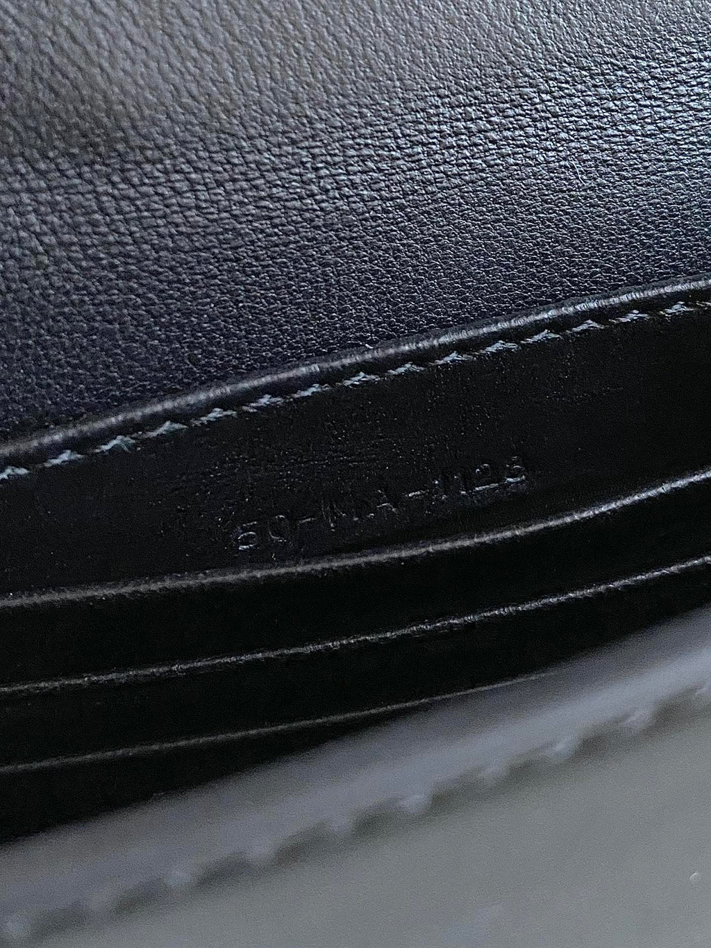 DIOR SIGNATURE CHAIN BAG 21 IN BLACK CALFSKIN