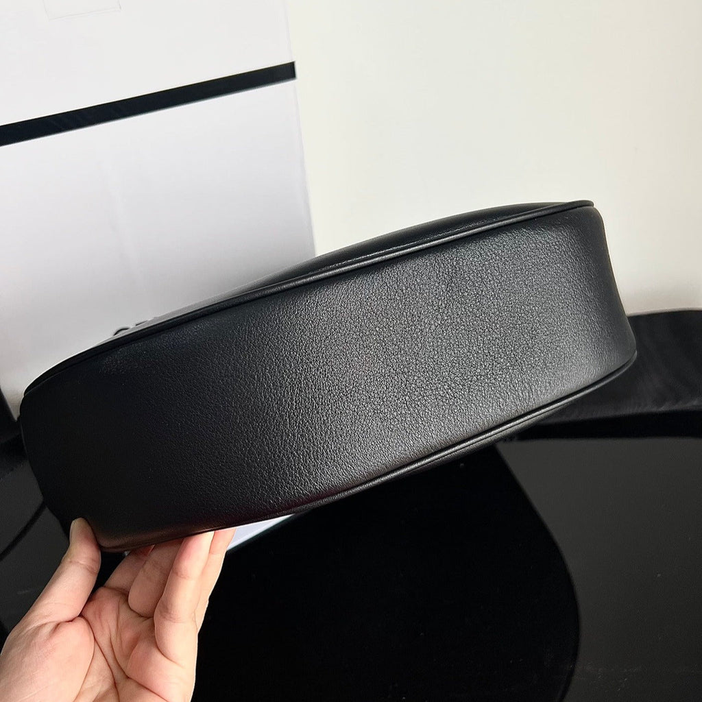 CELINE TRIOMPHE 31 CALFSKIN BLACK