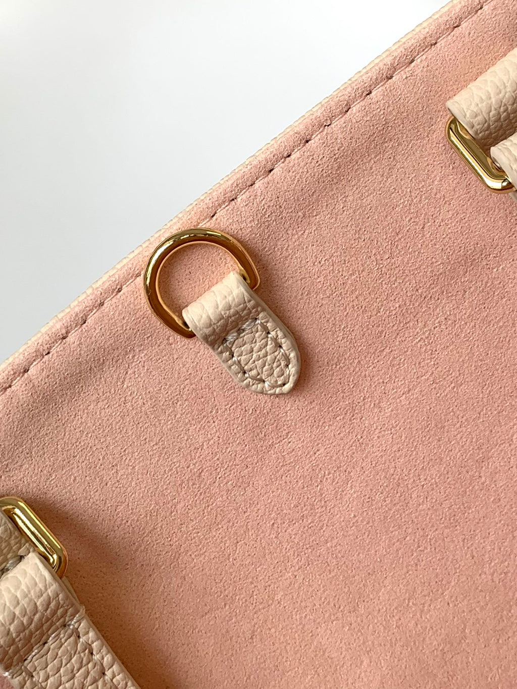 LOUIS VUITTON ONTHEGO MM 35CM CREAM PINK