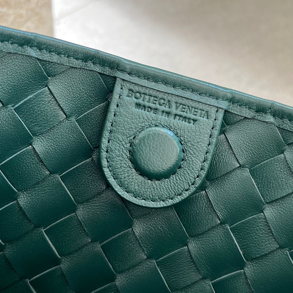 BOTTEGA VENETA SARDINE 33 WITH CHAIN IN DARK GREEN LAMBSKIN