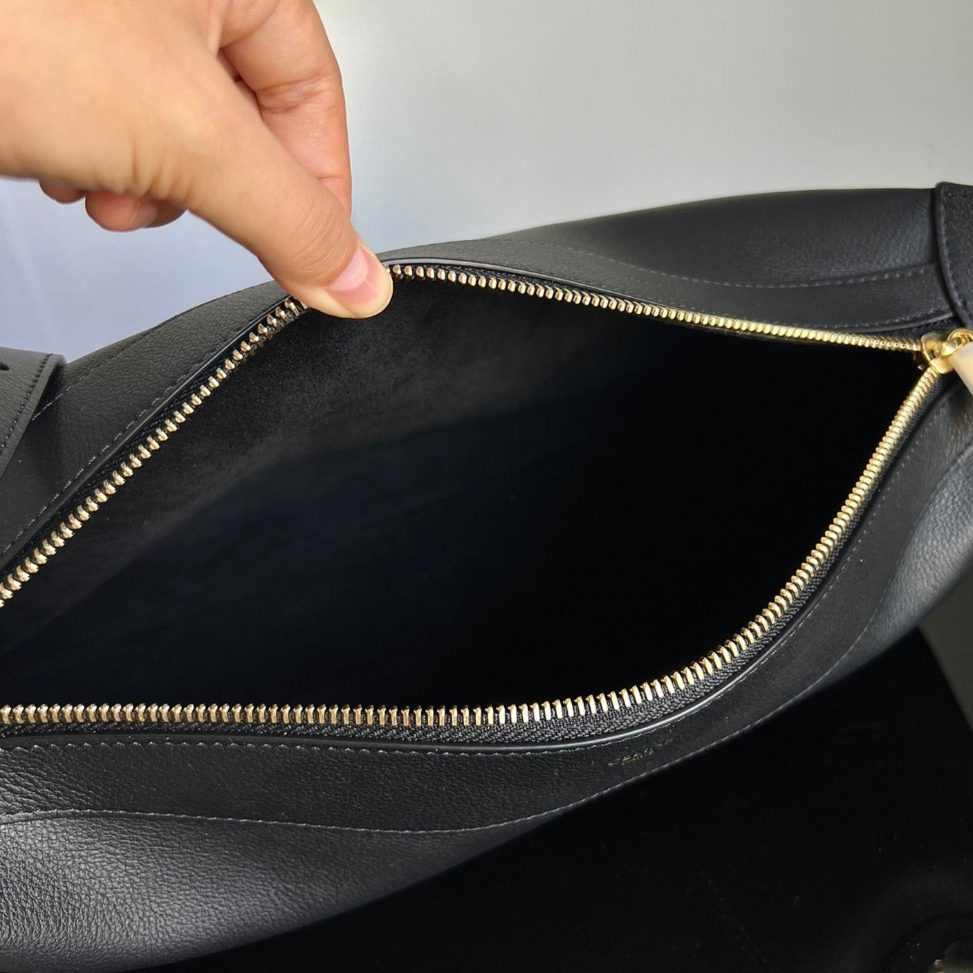 CELINE UNDERARM BAG 34 BLACK SOFT CALFSKIN