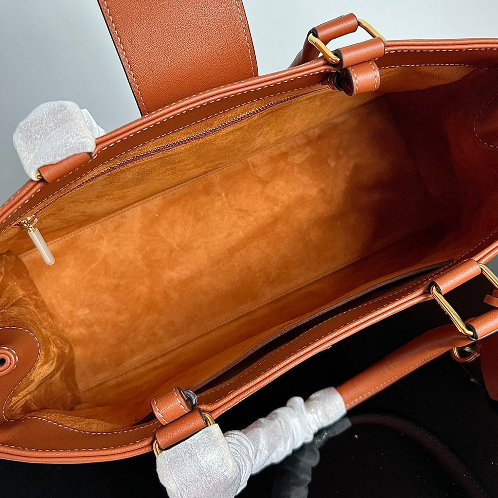 CELINE TRIOMPHE 37 SOFT TAN BROWN CALFSKIN HANDBAG