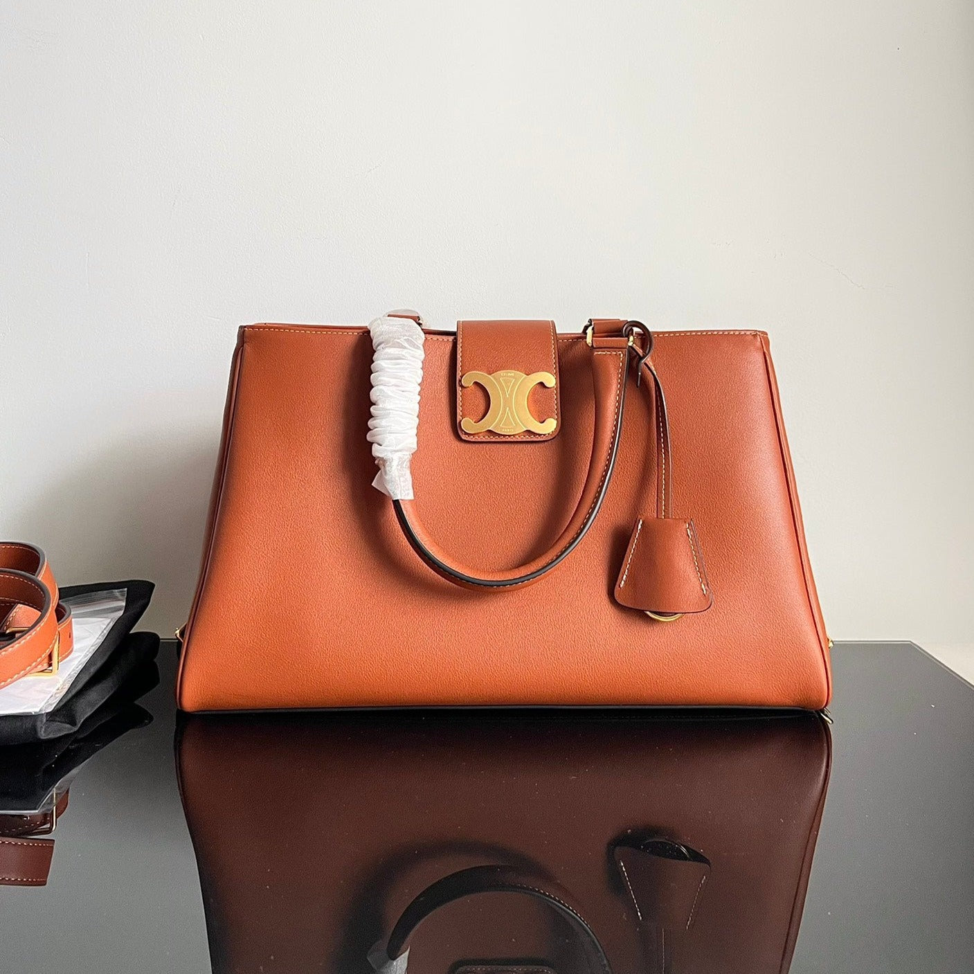 CELINE TRIOMPHE 37 SOFT TAN BROWN CALFSKIN HANDBAG