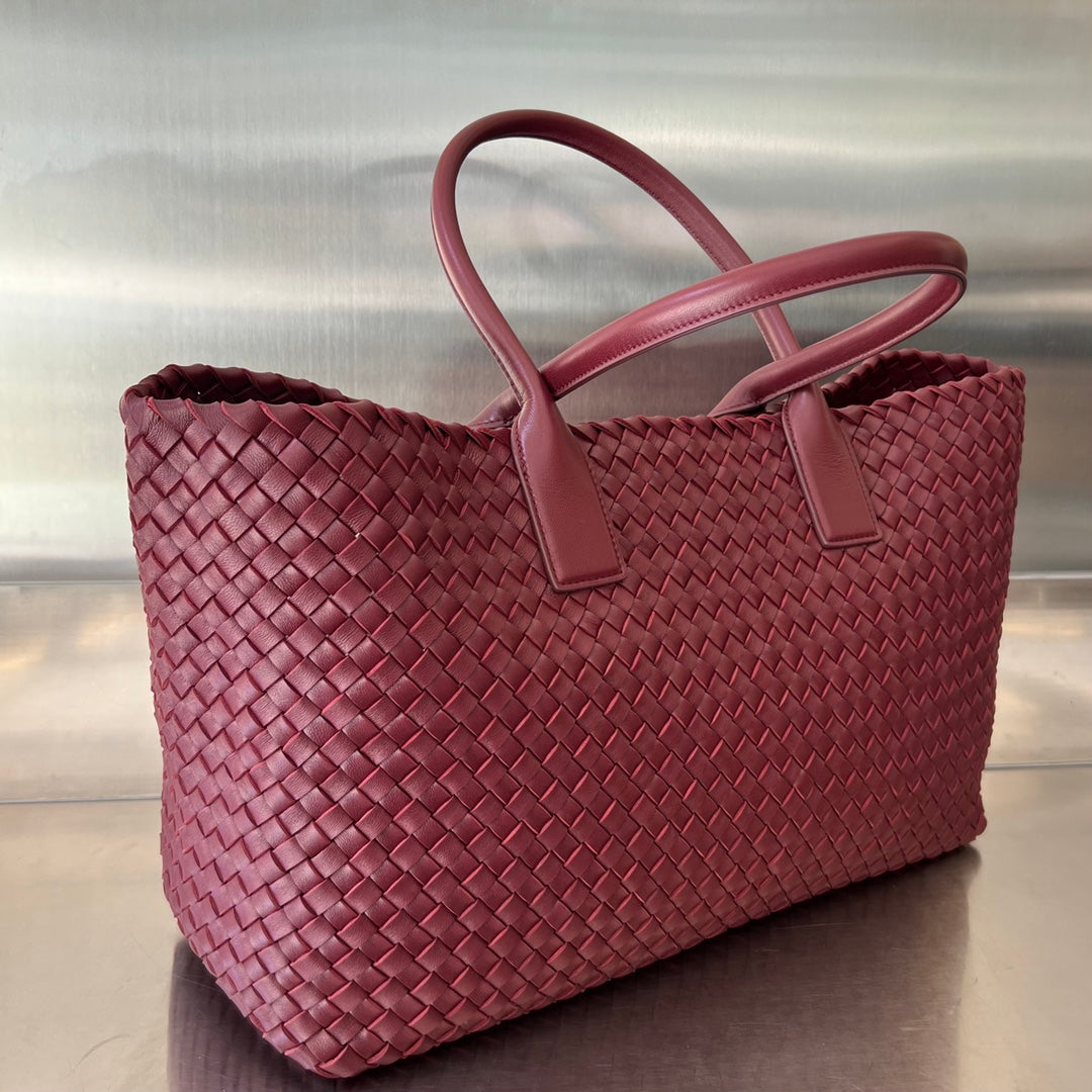 BOTTEGA VENETA LARGE CABAT 51 IN BURGUNDY RED LAMBSKIN