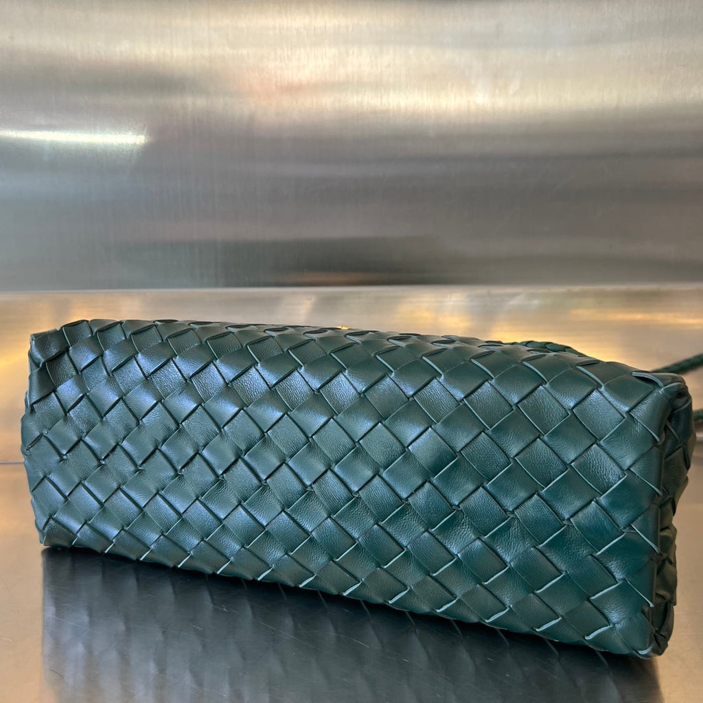 BOTTEGA VENETA SMALL ANDIAMO 29 IN EMERALD GREEN LAMBSKIN