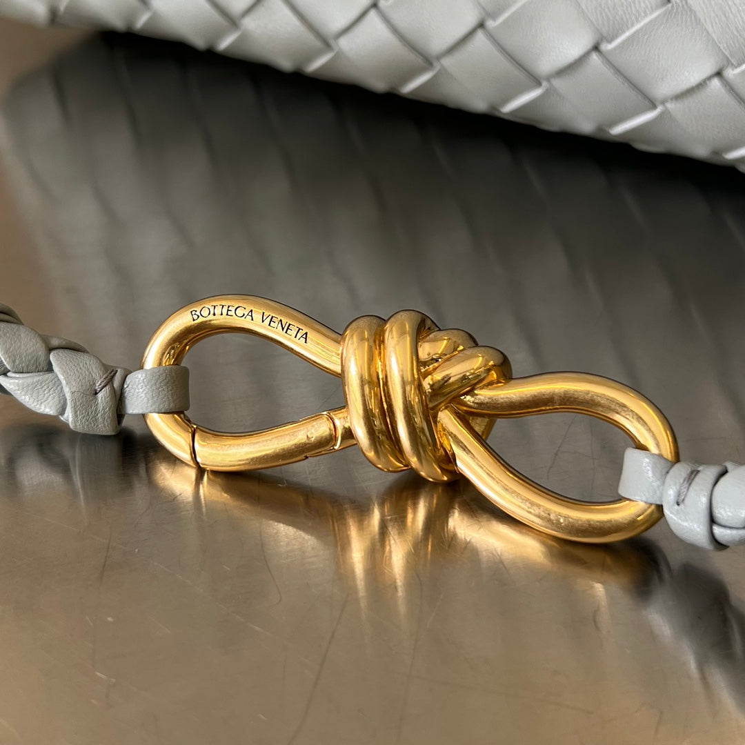 BOTTEGA VENETA SMALL ANDIAMO 29 IN GREY LAMBSKIN