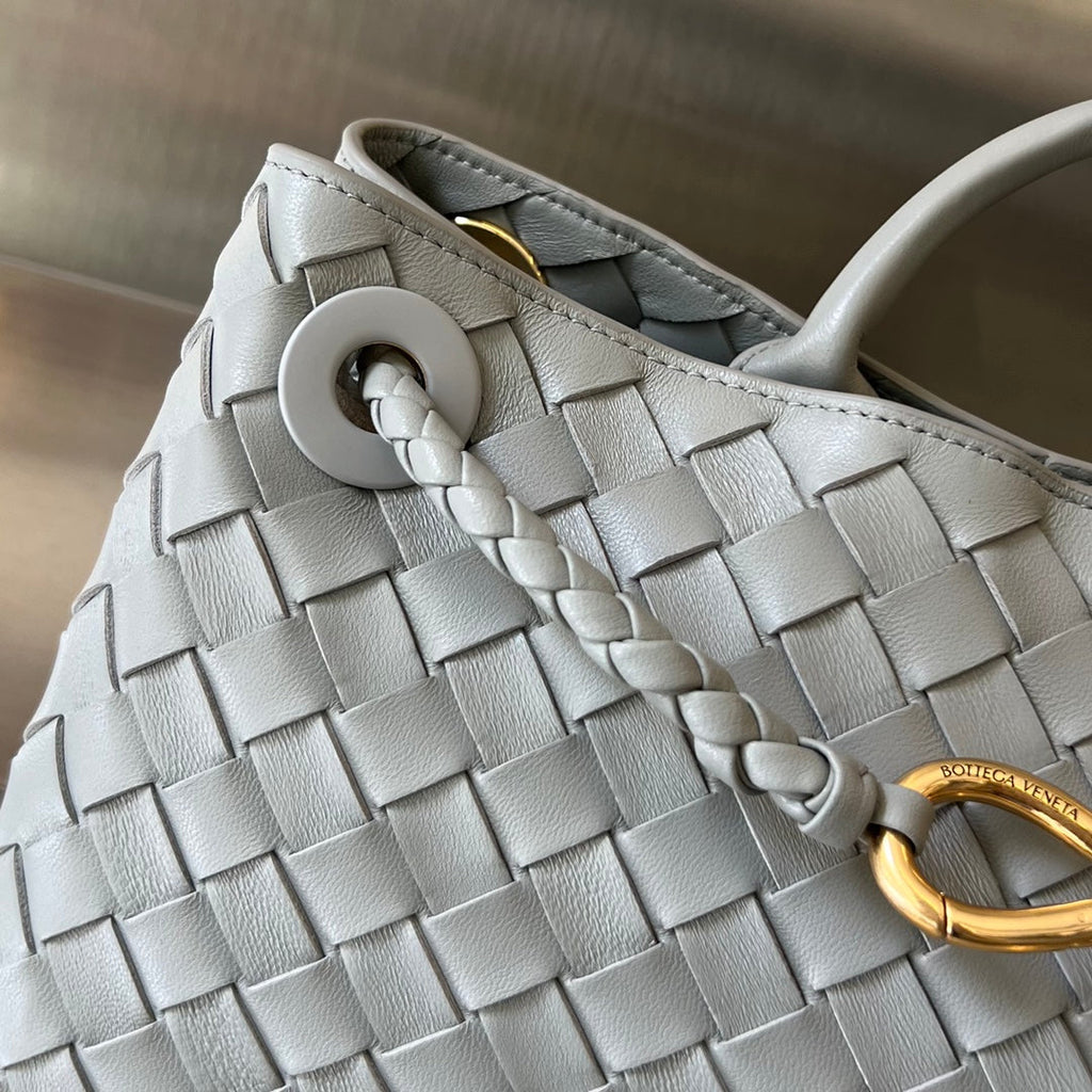 BOTTEGA VENETA SMALL ANDIAMO 29 IN GREY LAMBSKIN