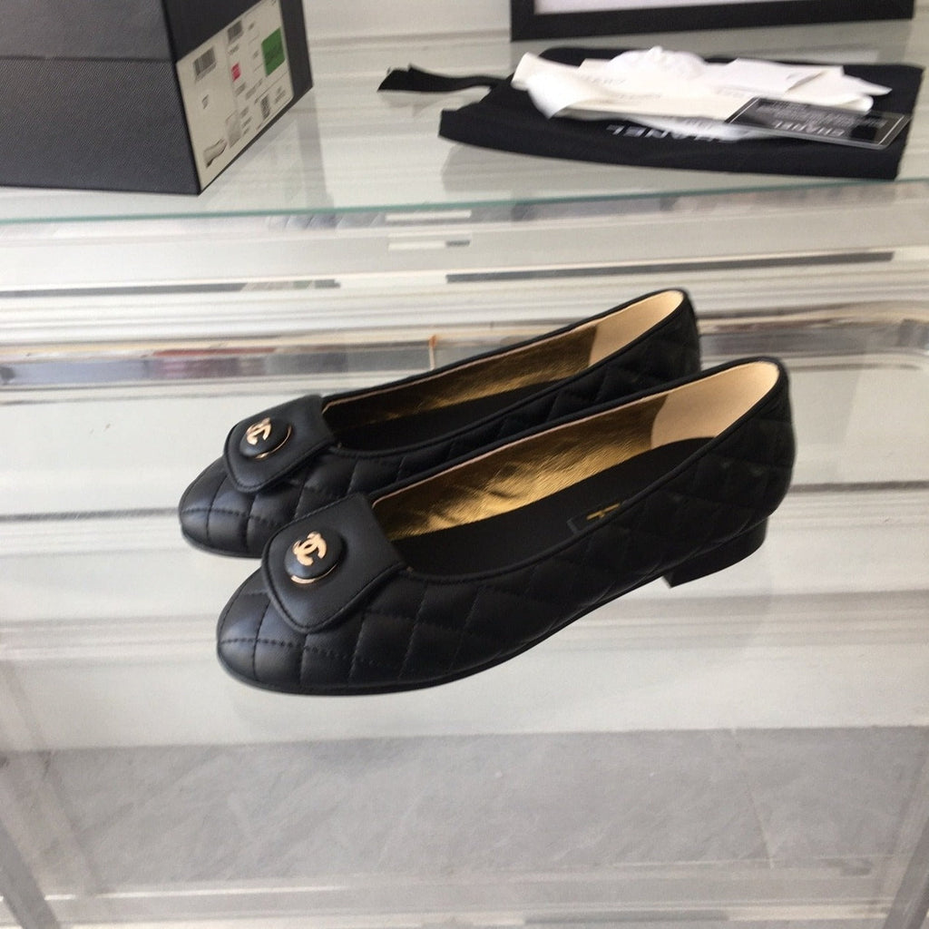 CHANEL ballet flat black quilted gold  lock