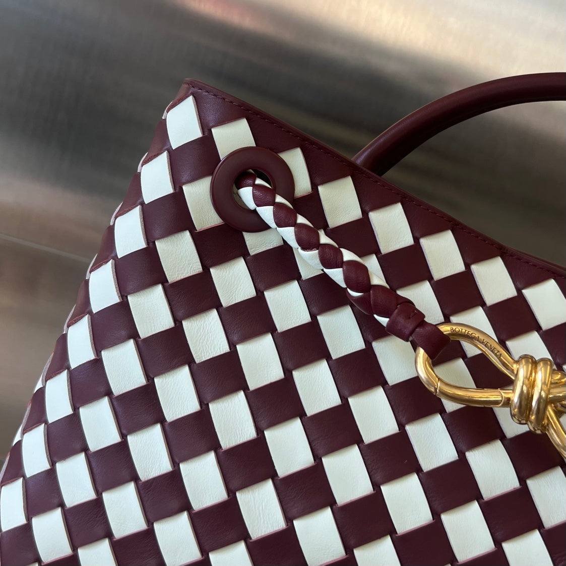BOTTEGA VENETA MEDIUM ANDIAMO 32 IN RED WHITE CALFSKIN