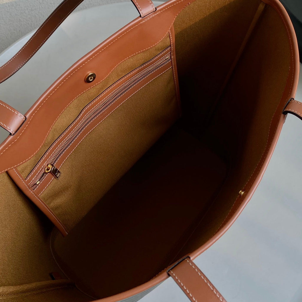 CELINE TRIOMPHE 31 TAN CALFSKIN
