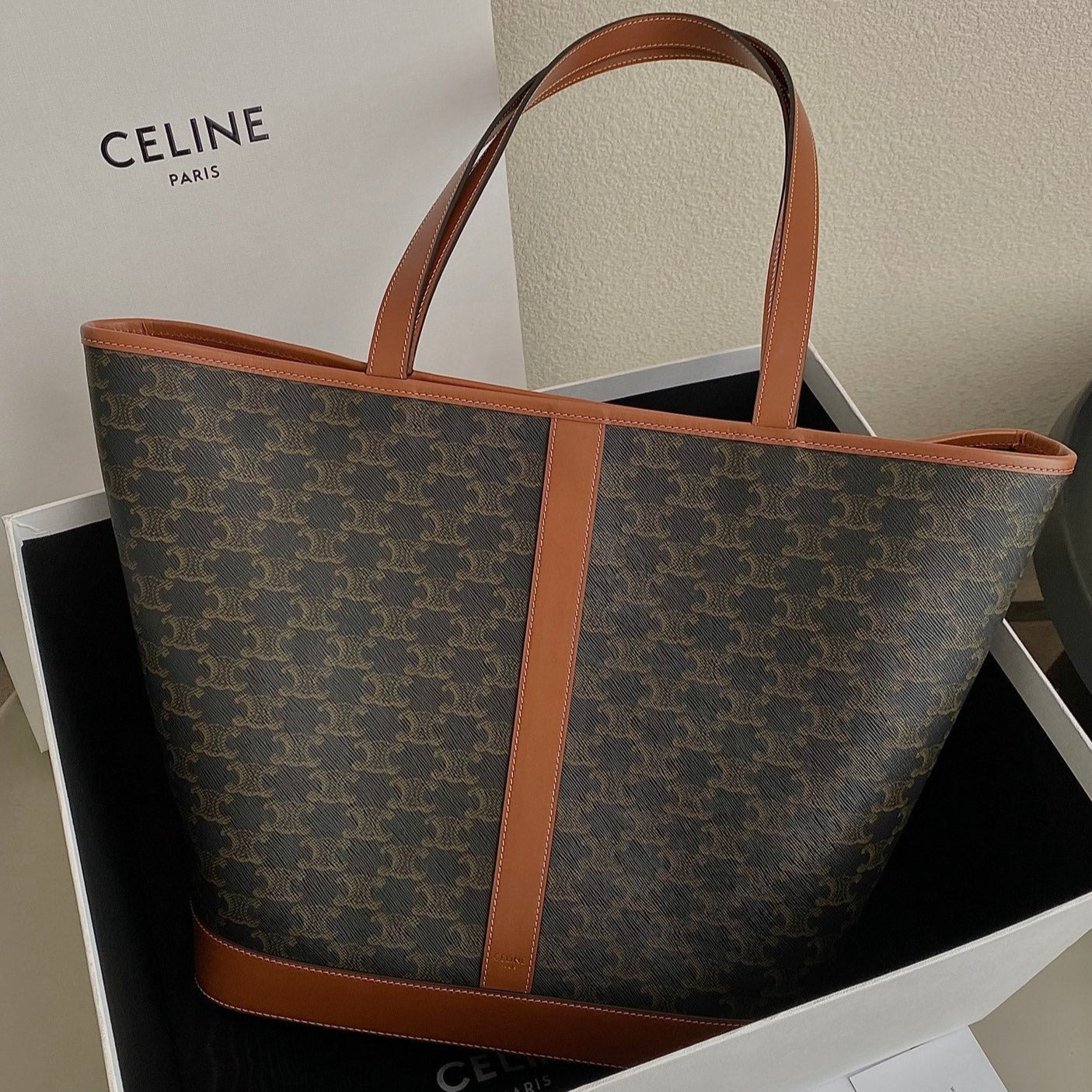 CELINE TRIOMPHE 31 TAN CALFSKIN