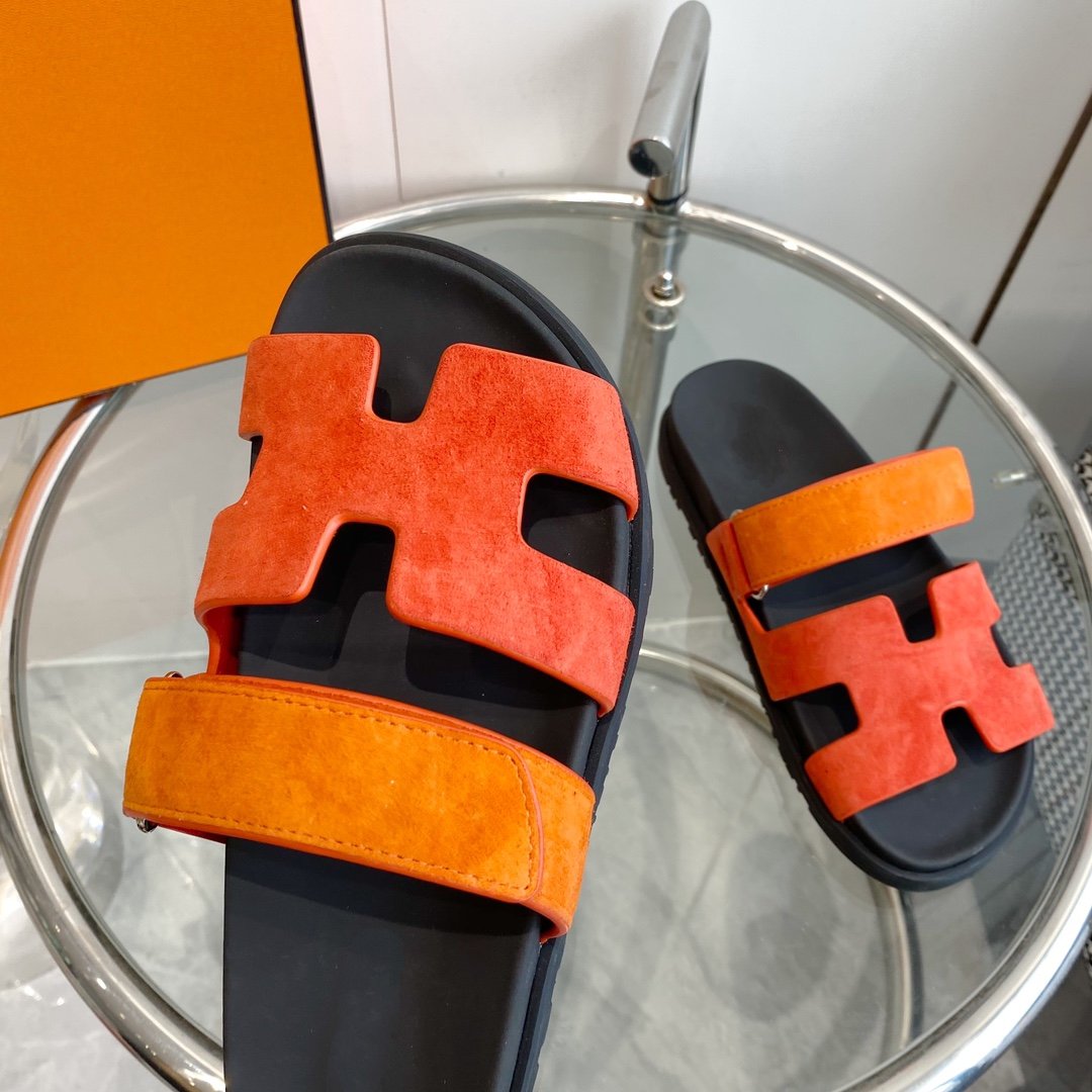 HERMES Chypre Sandal Suede Red Chapas / Orange