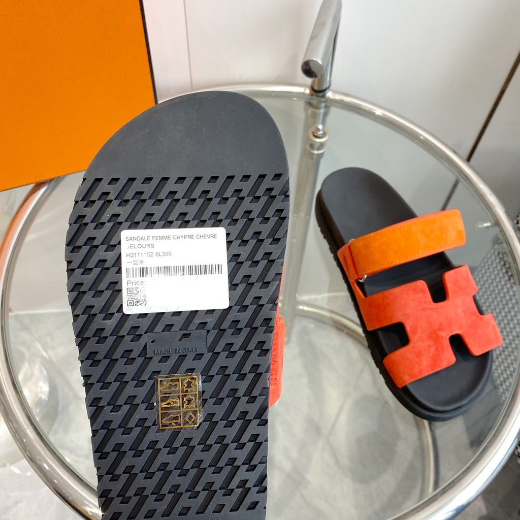 HERMES Chypre Sandal Suede Red Chapas / Orange