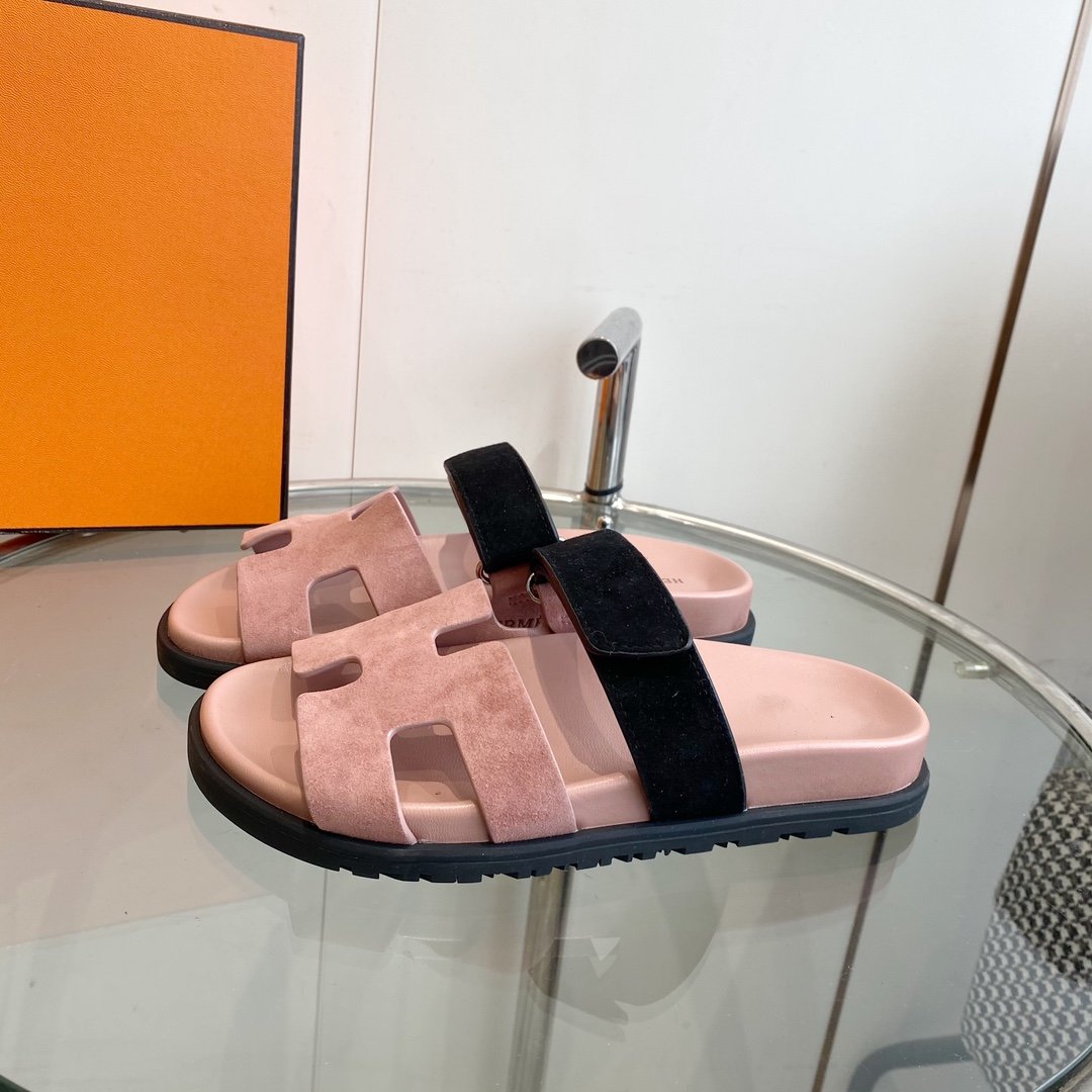 HERMES Chypre Sandal Suede Pink Chapas / Black