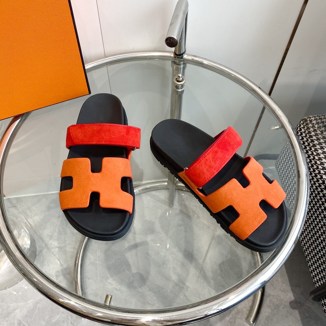 HERMES Chypre Sandal Orange Chapas / Red Suede
