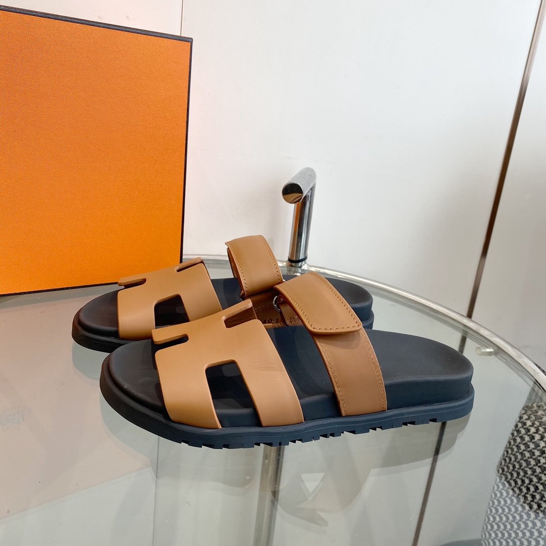 HERMES Chypre Sandal Brown Mastic Calfskin Leather