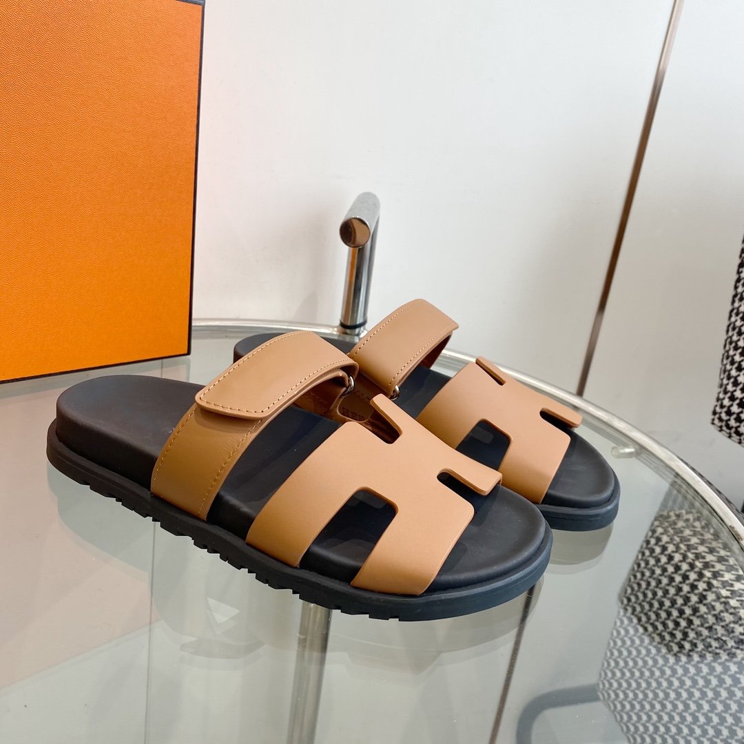 HERMES Chypre Sandal Brown Mastic Calfskin Leather
