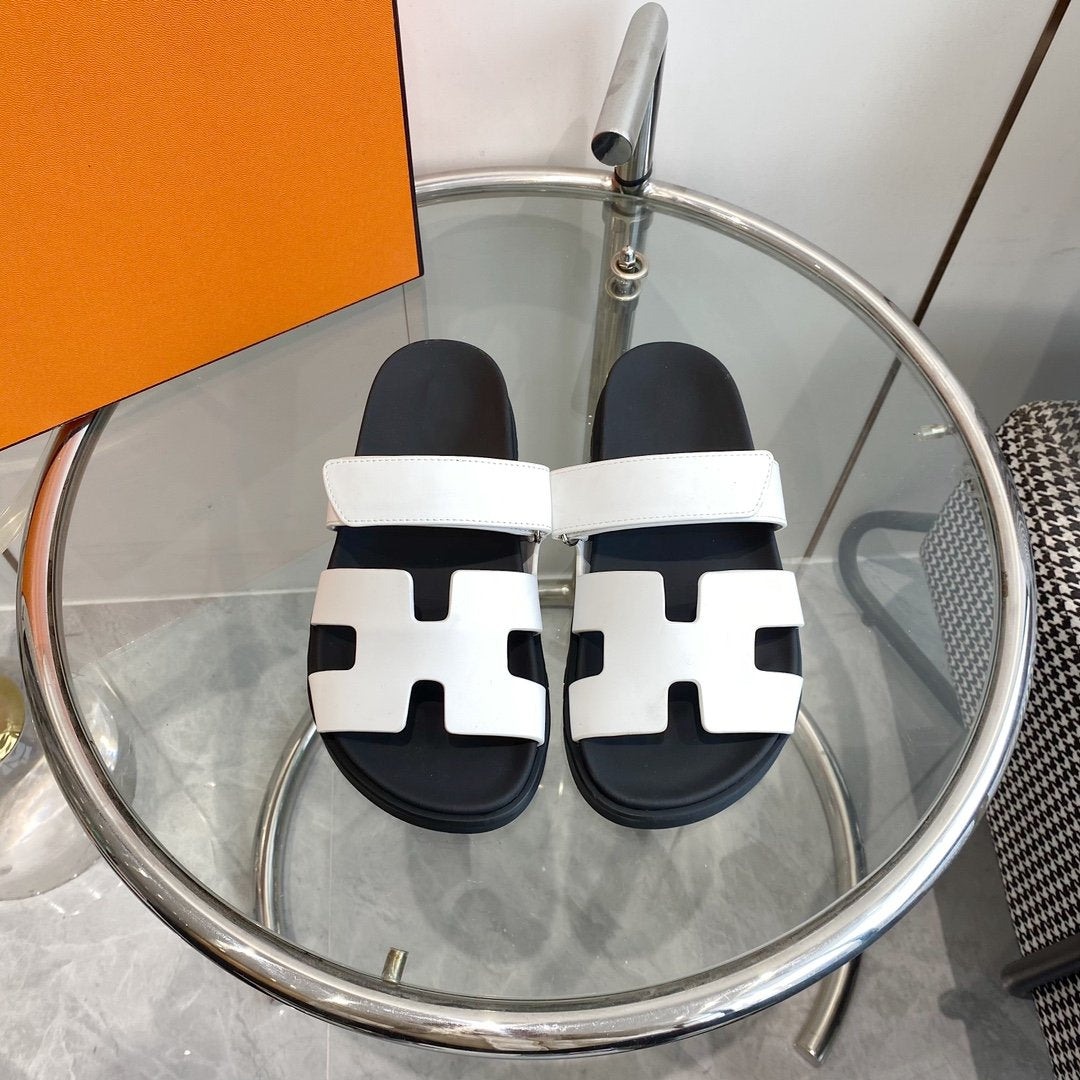HERMES Chypre Sandal White Mastic Calfskin Leather