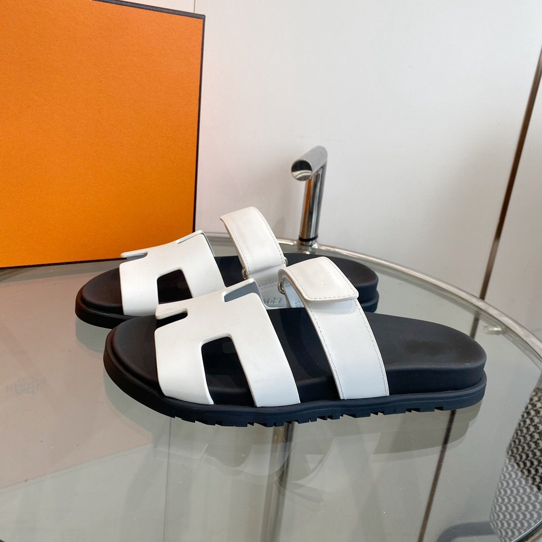 HERMES Chypre Sandal White Mastic Calfskin Leather