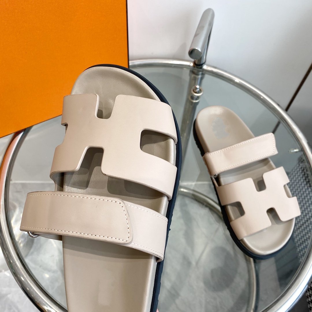 HERMES Chypre Sandal Beige Mastic Calfskin Leather