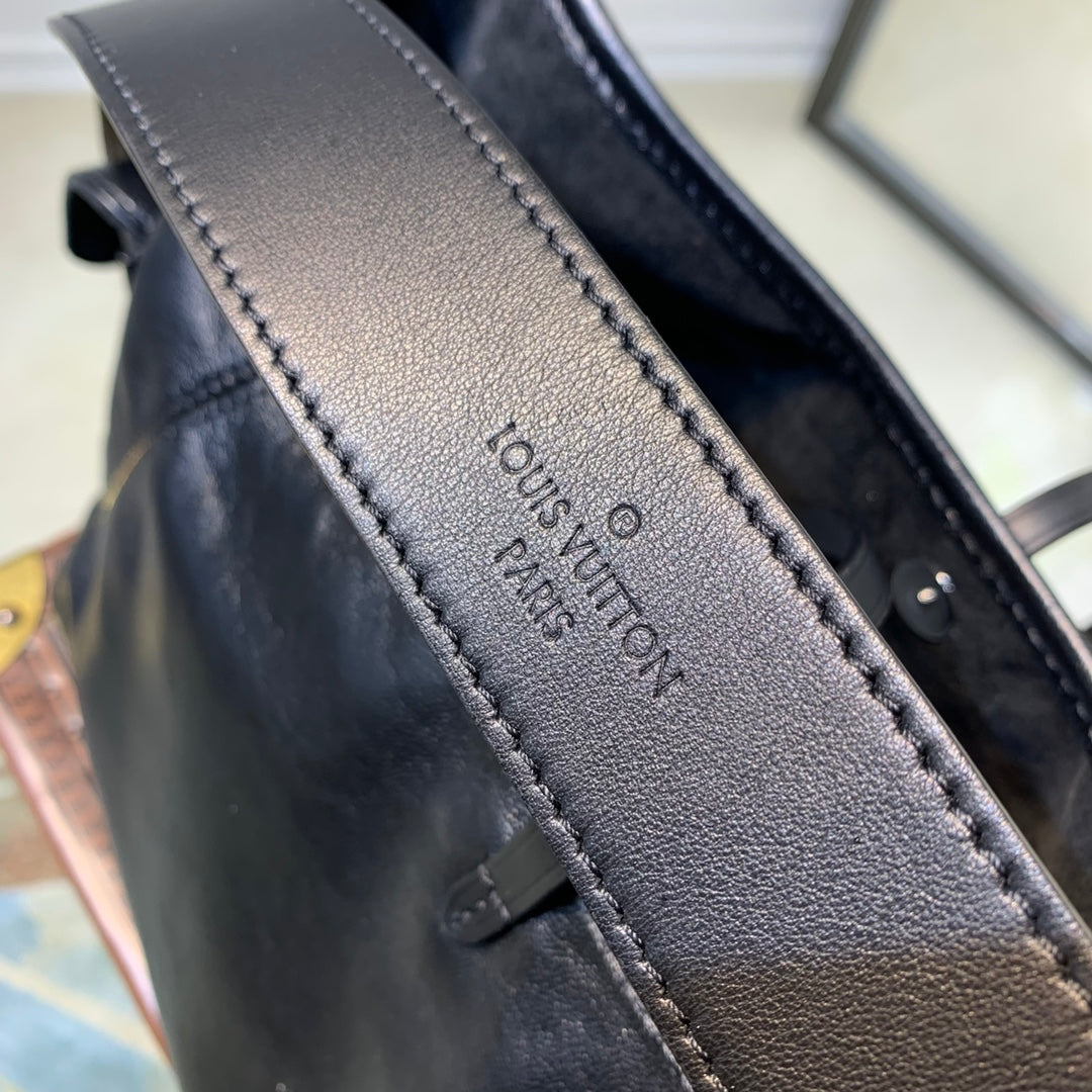 LOUIS VUITTON CARRYALL CARGO VIBE PM 33.5 IN BLACK LAMBSKIN BROWN MONOGRAM TAG