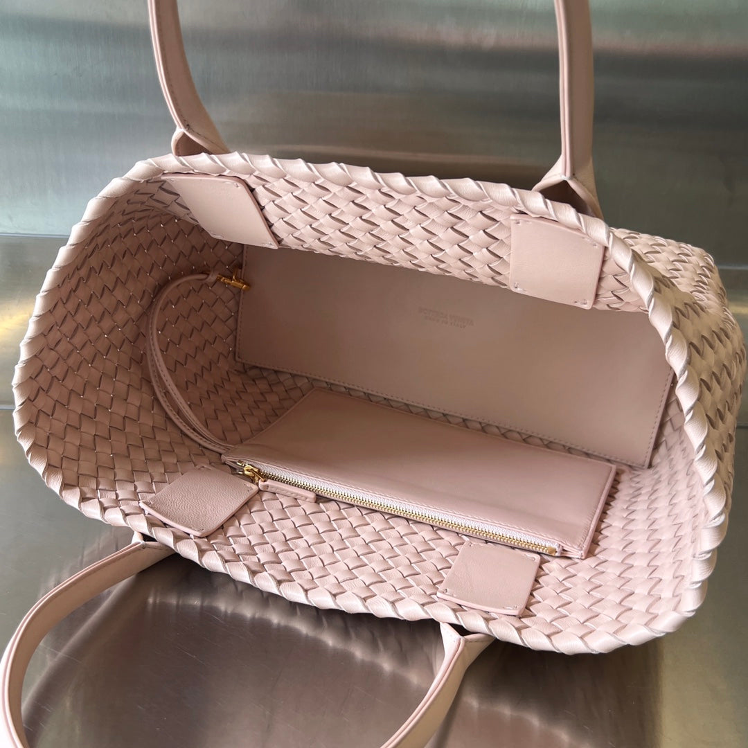 BOTTEGA VENETA SMALL CABAT 32 IN PALE PINK LAMBSKIN
