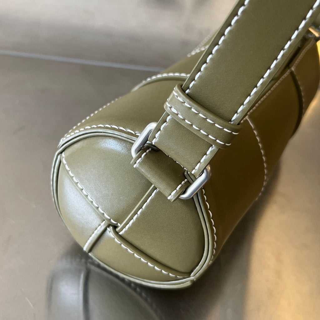BOTTEGA VENETA SMALL CYLINDER CASSETTE 21 IN TOBACCO BROWN CALFSKIN