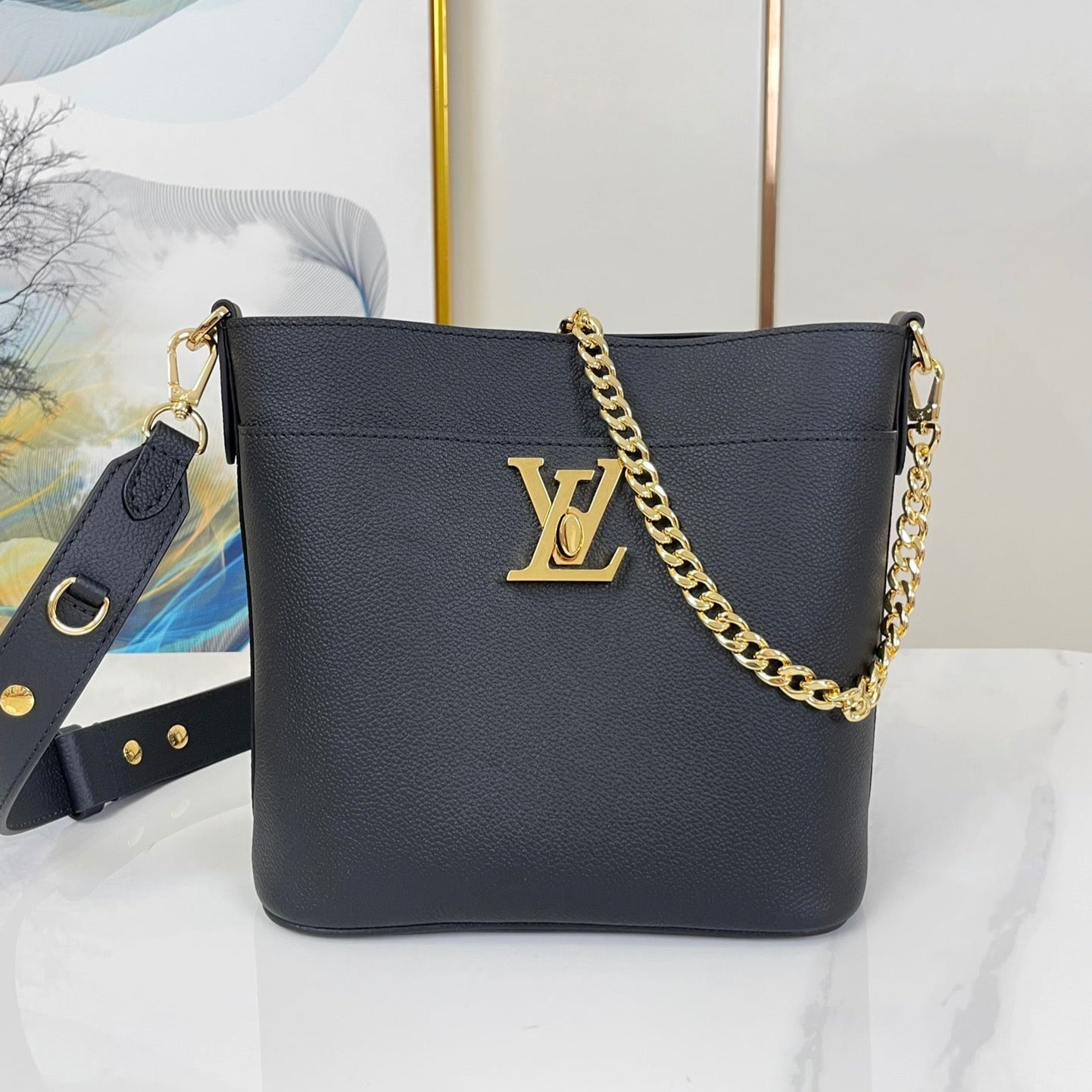LOUIS VUITTON LOCK AND WALK 20 IN BLACK GRAINED CALFSKIN GOLD HARDWARE