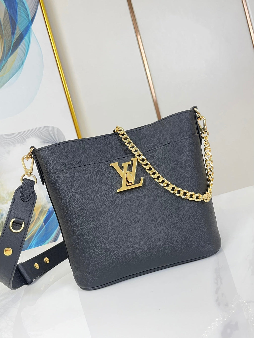 LOUIS VUITTON LOCK AND WALK 20 IN BLACK GRAINED CALFSKIN GOLD HARDWARE