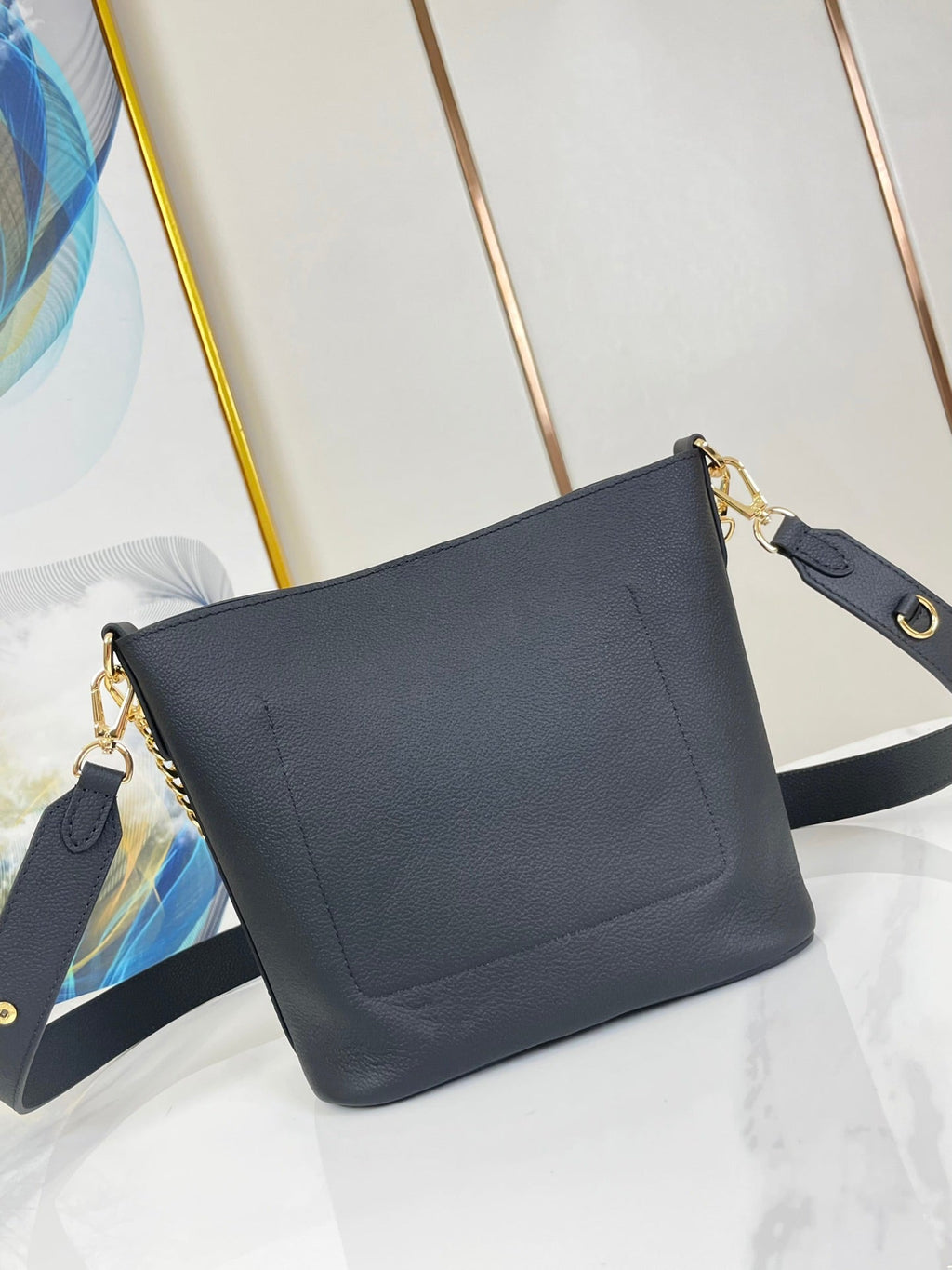 LOUIS VUITTON LOCK AND WALK 20 IN BLACK GRAINED CALFSKIN GOLD HARDWARE