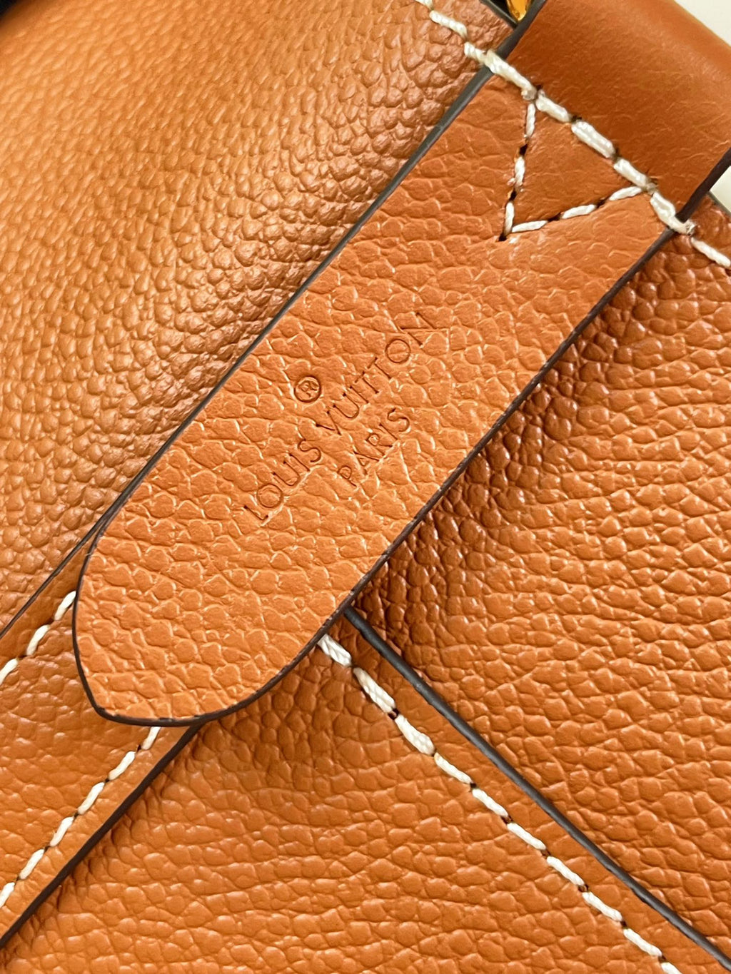 LOUIS VUITTON LOCK AND WALK 20 IN COGNAC GRAINED CALFSKIN GOLD HARDWARE
